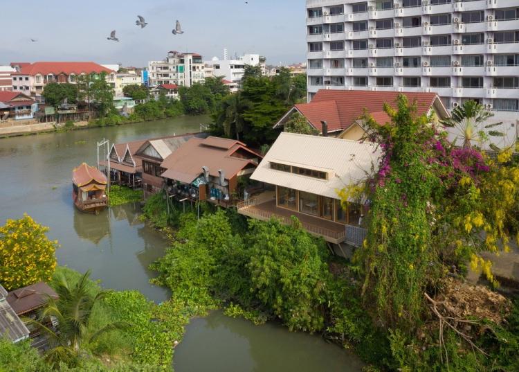 BIM建筑|阿瑜陀耶特瓦咖啡馆 / BodinChapa Architects 建筑鉴赏 第2张-BIM建筑网 BIM建筑|阿瑜陀耶特瓦咖啡馆 / BodinChapa Architects 建筑鉴赏 第2张