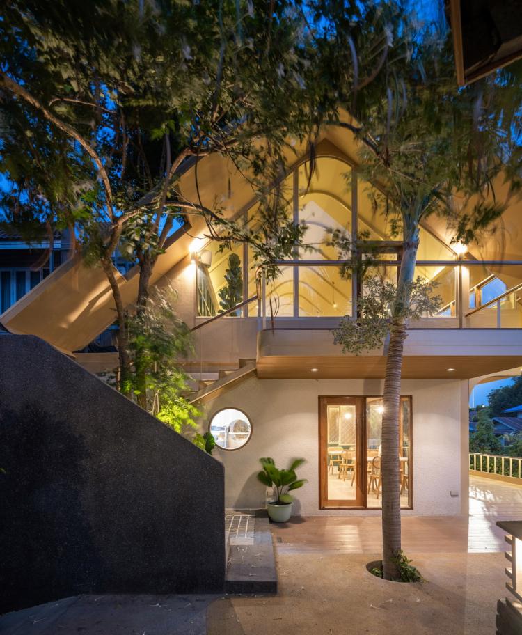 BIM建筑|阿瑜陀耶特瓦咖啡馆 / BodinChapa Architects 建筑鉴赏 第1张-BIM建筑网 BIM建筑|阿瑜陀耶特瓦咖啡馆 / BodinChapa Architects 建筑鉴赏 第1张