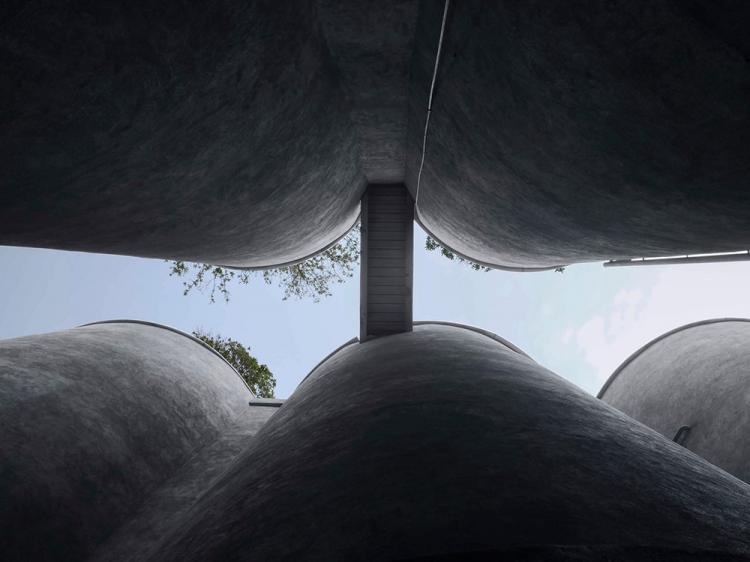 BIM建筑|南京园博园先锋筒仓书店 / 中国建筑设计研究院 建筑鉴赏 第5张-BIM建筑网 BIM建筑|南京园博园先锋筒仓书店 / 中国建筑设计研究院 建筑鉴赏 第5张