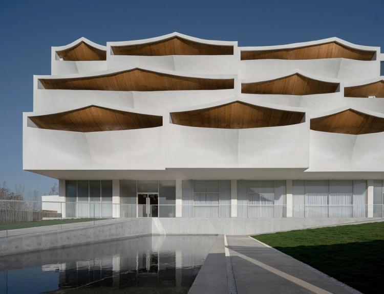 BIM建筑|天空之院酒店 / 十域建筑 建筑鉴赏 第8张-BIM建筑网 BIM建筑|天空之院酒店 / 十域建筑 建筑鉴赏 第8张