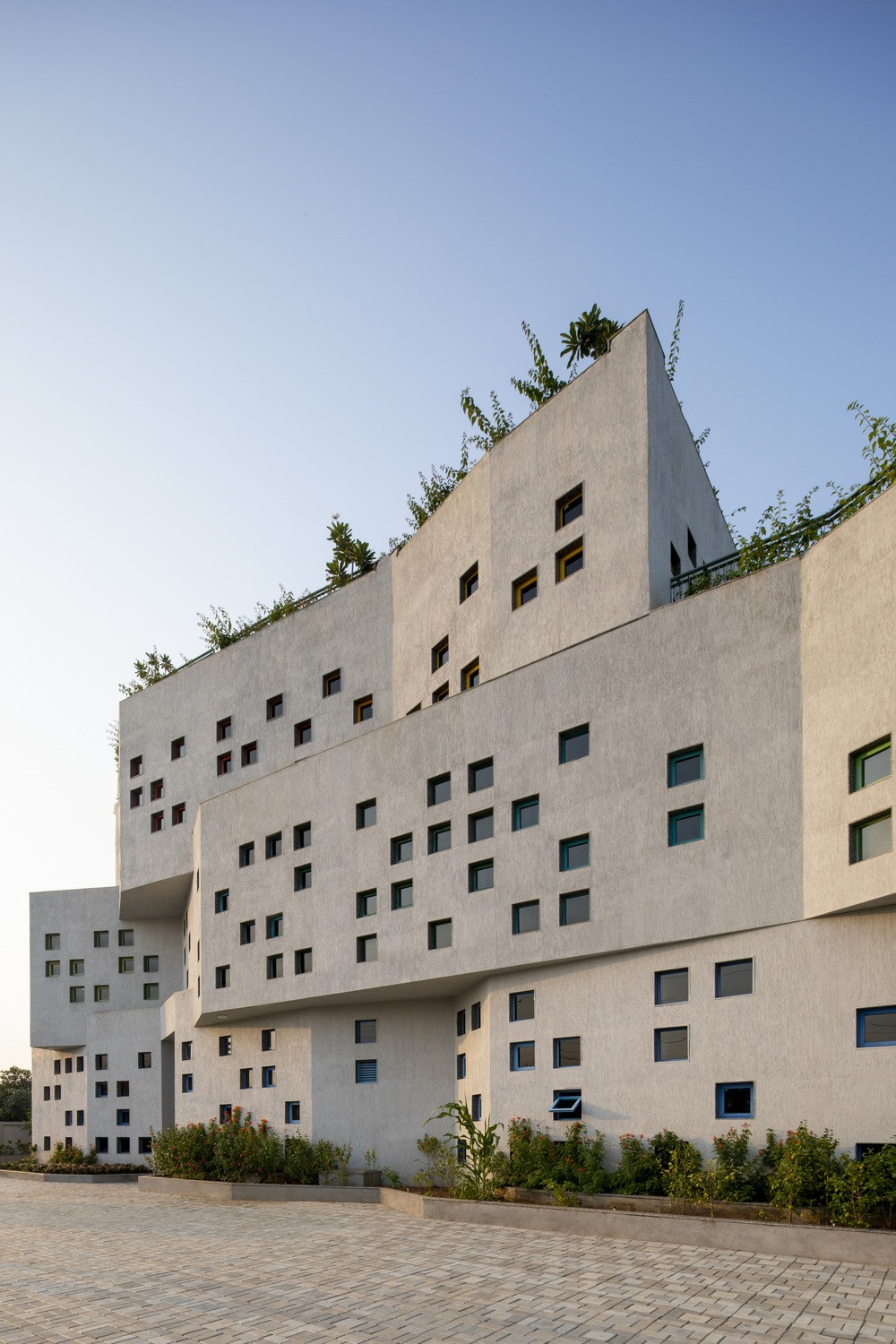 BIM建筑|灵感来源于动画片里的三角奶酪!/SferaBlu Architects BIM建筑|灵感来源于动画片里的三角奶酪!/SferaBlu Architects