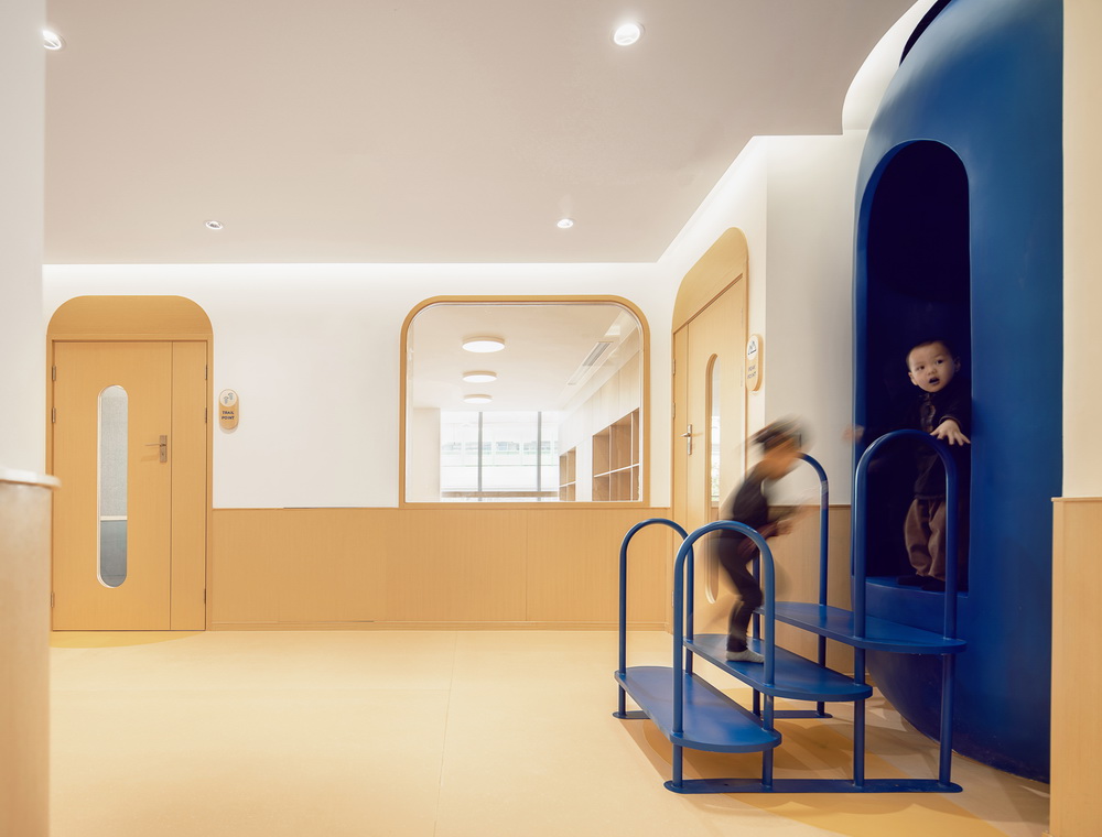 BIM建筑|极具分寸感的幼儿园空间:墨伊教育中心 / TOPOS DESIGN BIM建筑|极具分寸感的幼儿园空间:墨伊教育中心 / TOPOS DESIGN