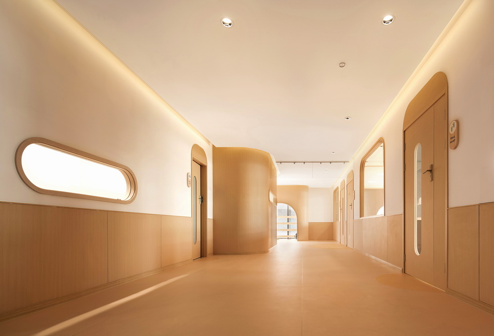 BIM建筑|极具分寸感的幼儿园空间:墨伊教育中心 / TOPOS DESIGN BIM建筑|极具分寸感的幼儿园空间:墨伊教育中心 / TOPOS DESIGN