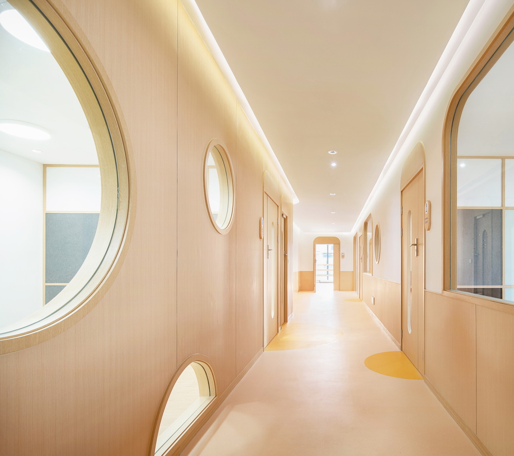 BIM建筑|极具分寸感的幼儿园空间:墨伊教育中心 / TOPOS DESIGN BIM建筑|极具分寸感的幼儿园空间:墨伊教育中心 / TOPOS DESIGN