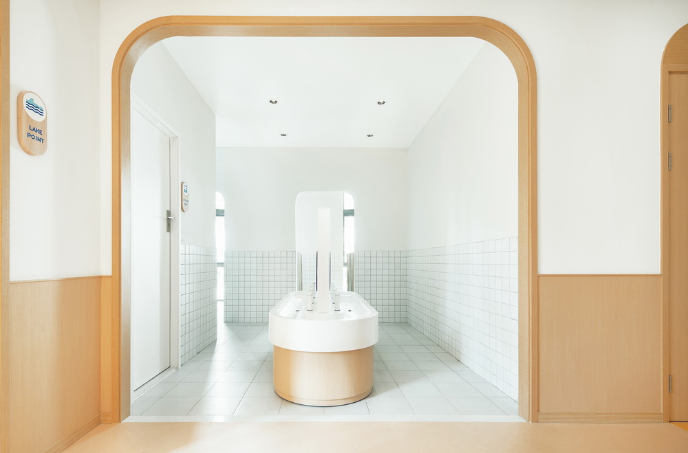 BIM建筑|极具分寸感的幼儿园空间:墨伊教育中心 / TOPOS DESIGN BIM建筑|极具分寸感的幼儿园空间:墨伊教育中心 / TOPOS DESIGN