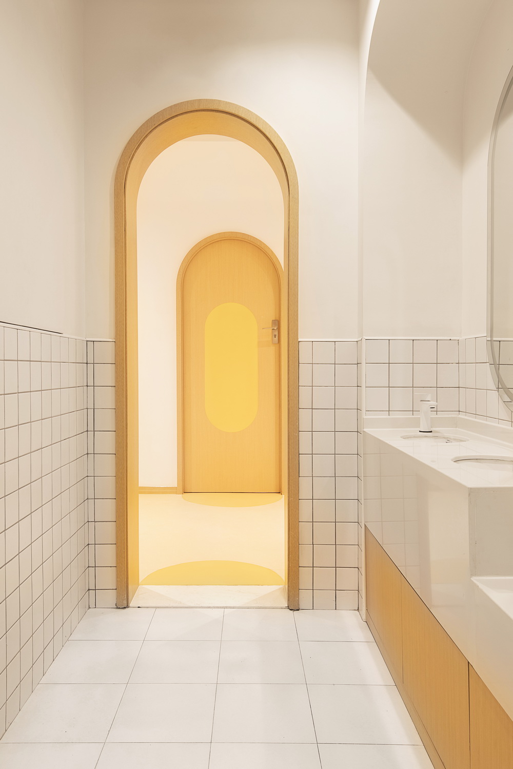 BIM建筑|极具分寸感的幼儿园空间:墨伊教育中心 / TOPOS DESIGN BIM建筑|极具分寸感的幼儿园空间:墨伊教育中心 / TOPOS DESIGN