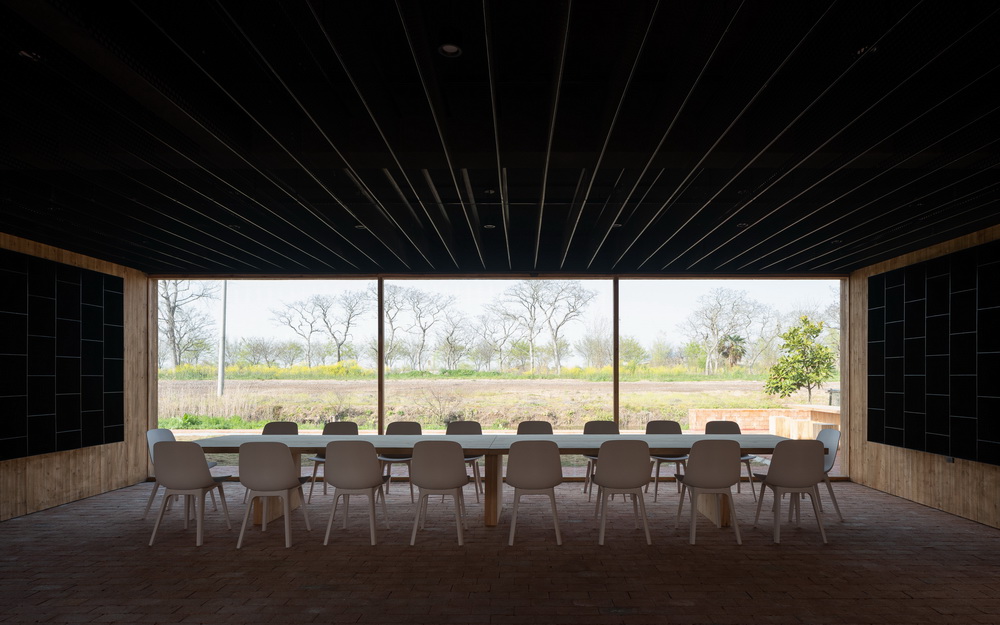 BIM建筑|树林里的图书室:自然向建筑的转译/空间里 BIM建筑|树林里的图书室:自然向建筑的转译/空间里