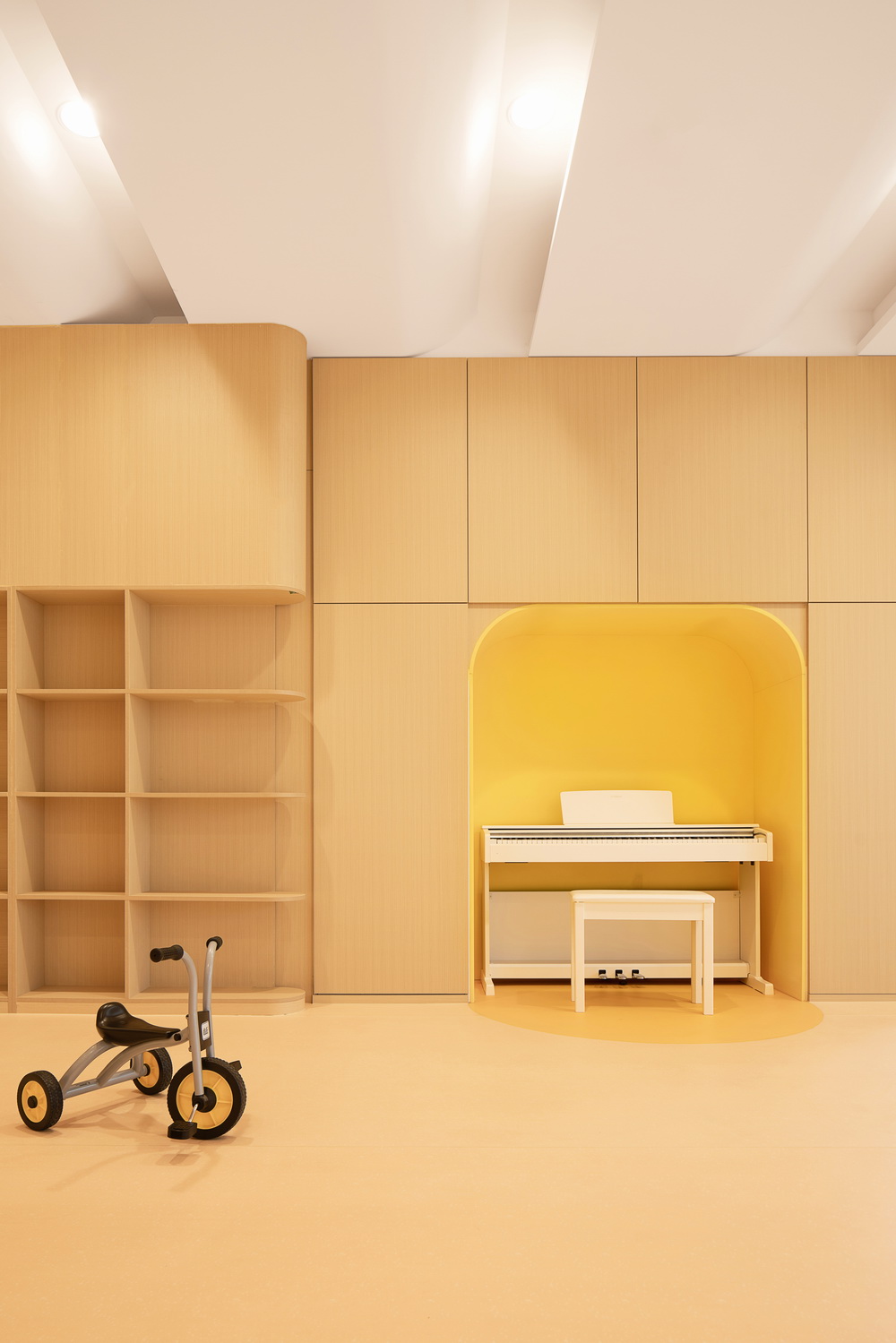 BIM建筑|极具分寸感的幼儿园空间:墨伊教育中心 / TOPOS DESIGN BIM建筑|极具分寸感的幼儿园空间:墨伊教育中心 / TOPOS DESIGN