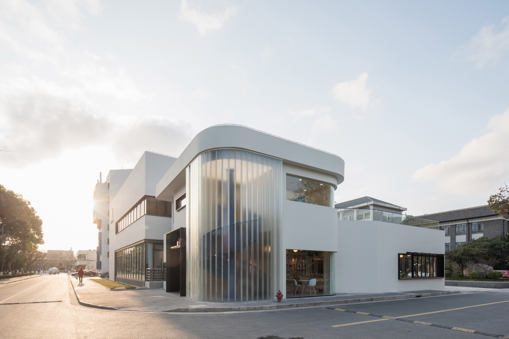 BIM建筑|华东理工大学陇上书店建筑更新—光与记忆的场所重塑/畎亩建筑 BIM建筑|华东理工大学陇上书店建筑更新—光与记忆的场所重塑/畎亩建筑