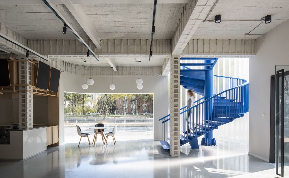 BIM建筑|华东理工大学陇上书店建筑更新—光与记忆的场所重塑/畎亩建筑 BIM建筑|华东理工大学陇上书店建筑更新—光与记忆的场所重塑/畎亩建筑