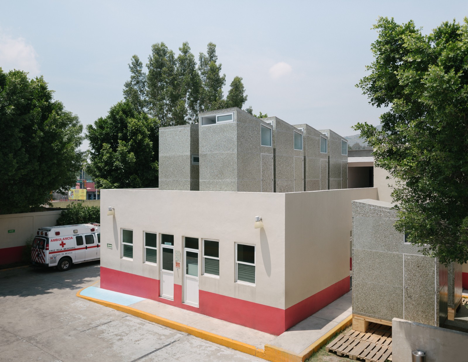 BIM建筑|模块舱体,医护人员临时空间 / Revolution BIM建筑|模块舱体,医护人员临时空间 / Revolution