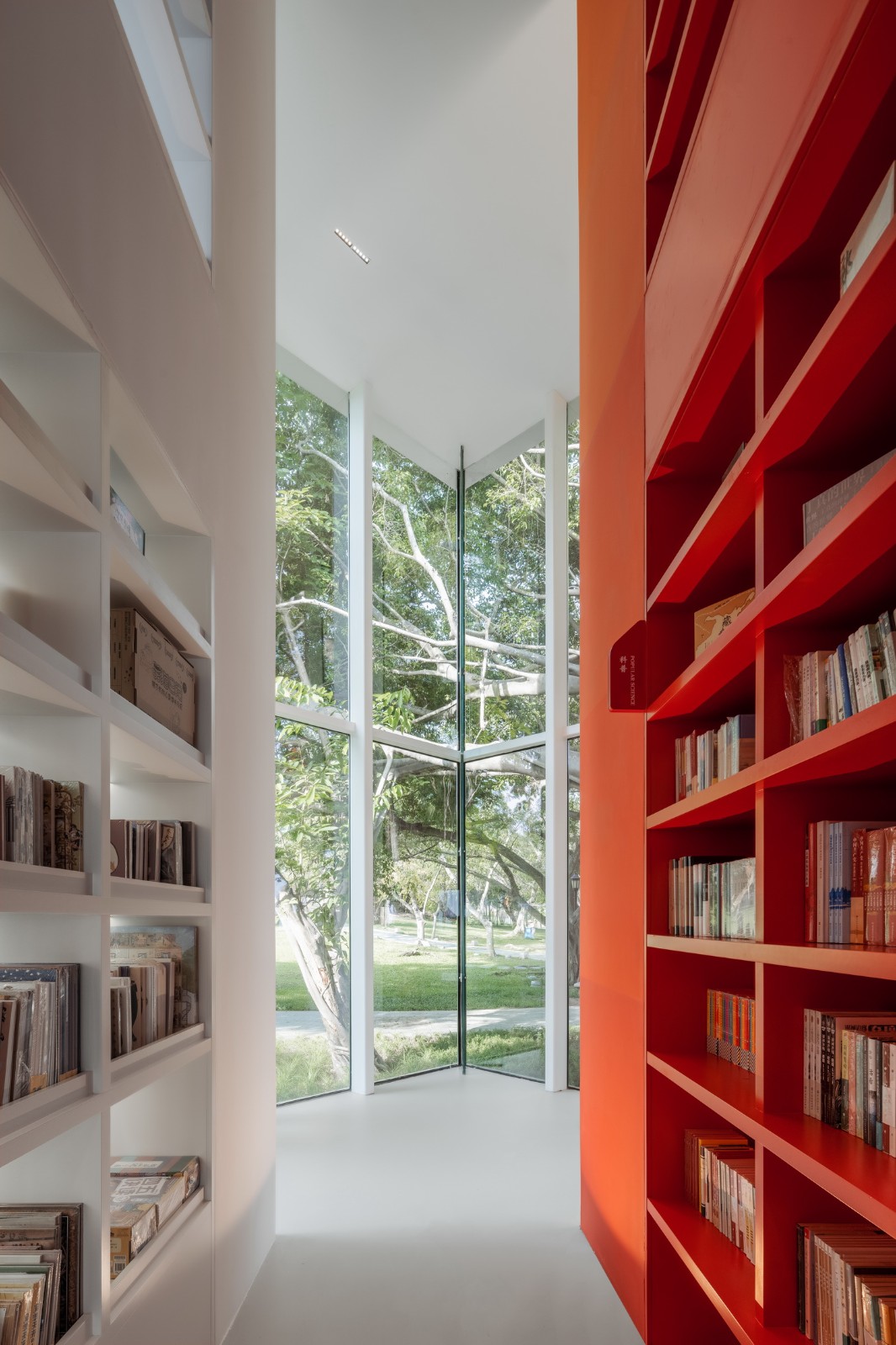 BIM建筑|天涯书局,全中国最南(难)的书店里的冰与火之歌/Wutopia Lab BIM建筑|天涯书局,全中国最南(难)的书店里的冰与火之歌/Wutopia Lab