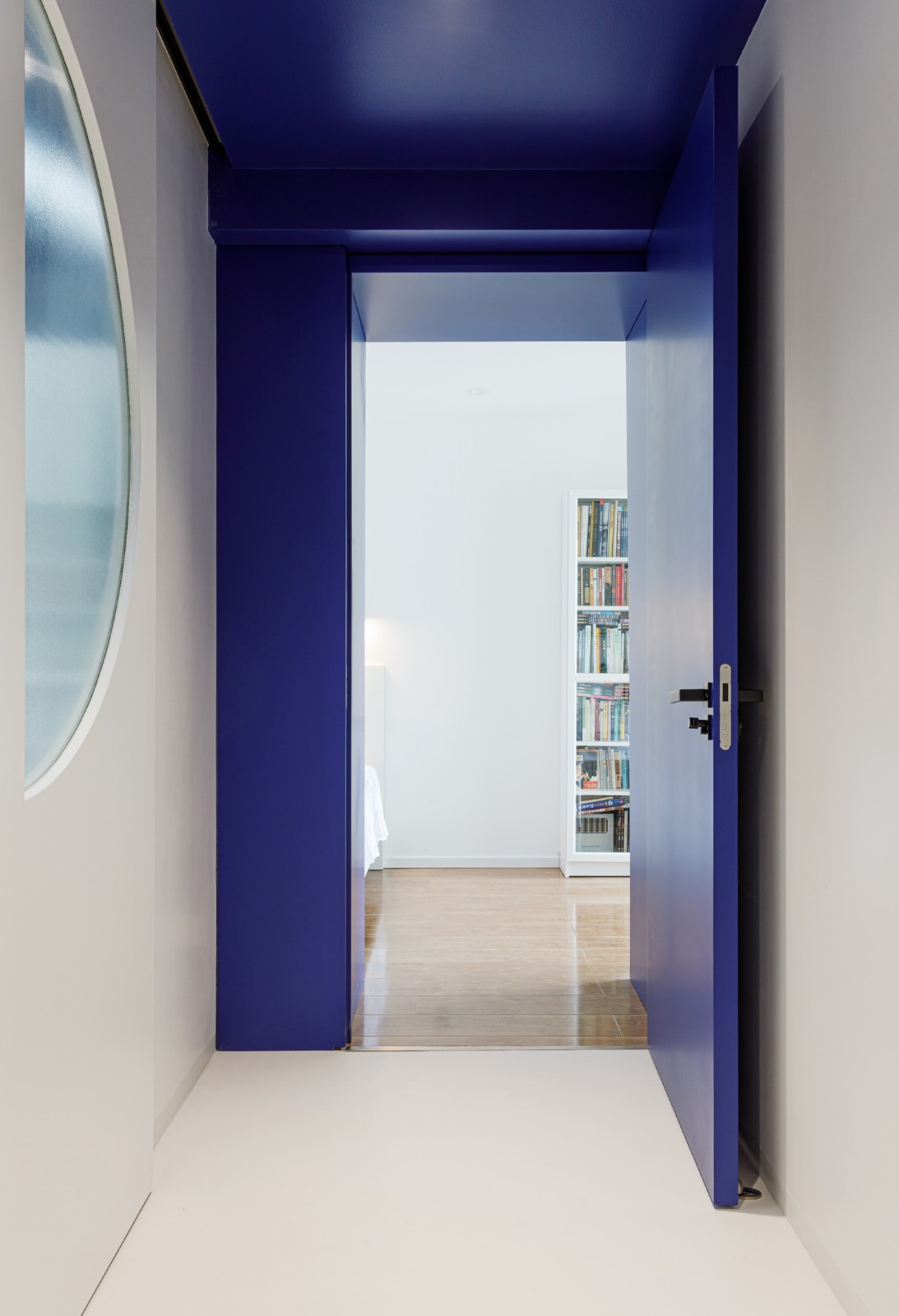 BIM建筑|「 蓝境 」克莱因蓝下的流线型音乐之家/戏构建筑设计工作室 BIM建筑|「 蓝境 」克莱因蓝下的流线型音乐之家/戏构建筑设计工作室