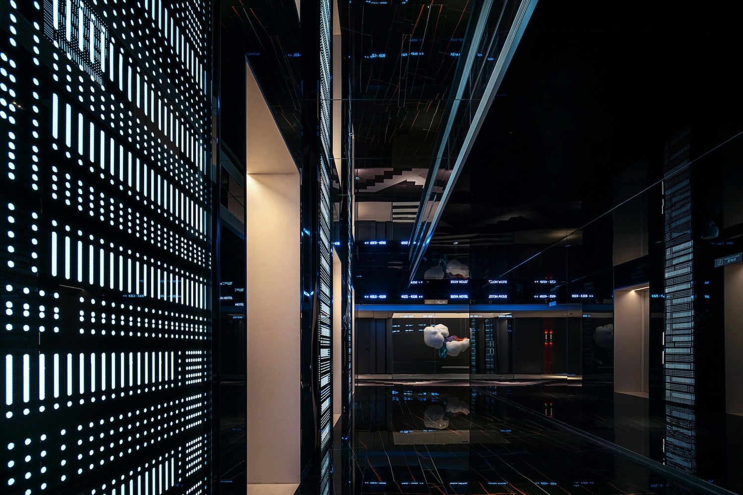 BIM建筑|ISEYA 浮云高空酒店【朝天门旗舰店】/布道空间设计 BIM建筑|ISEYA 浮云高空酒店【朝天门旗舰店】/布道空间设计