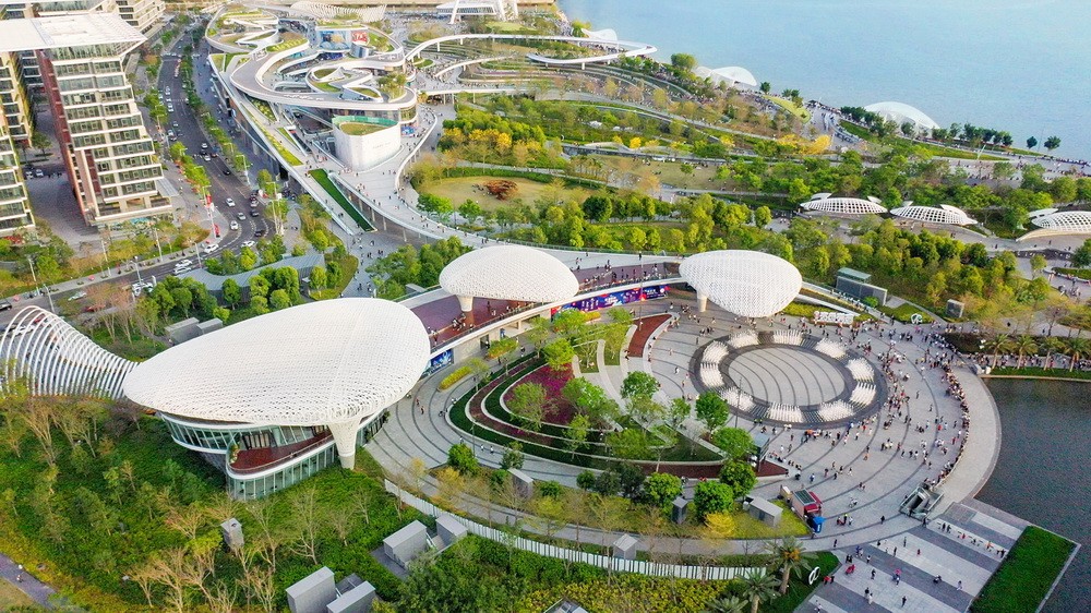 BIM建筑|点亮都市“明珠”:深圳宝安欢乐港湾东岸集群建筑设计 / Laguarda.Low Architects BIM建筑|点亮都市“明珠”:深圳宝安欢乐港湾东岸集群建筑设计 / Laguarda.Low Architects