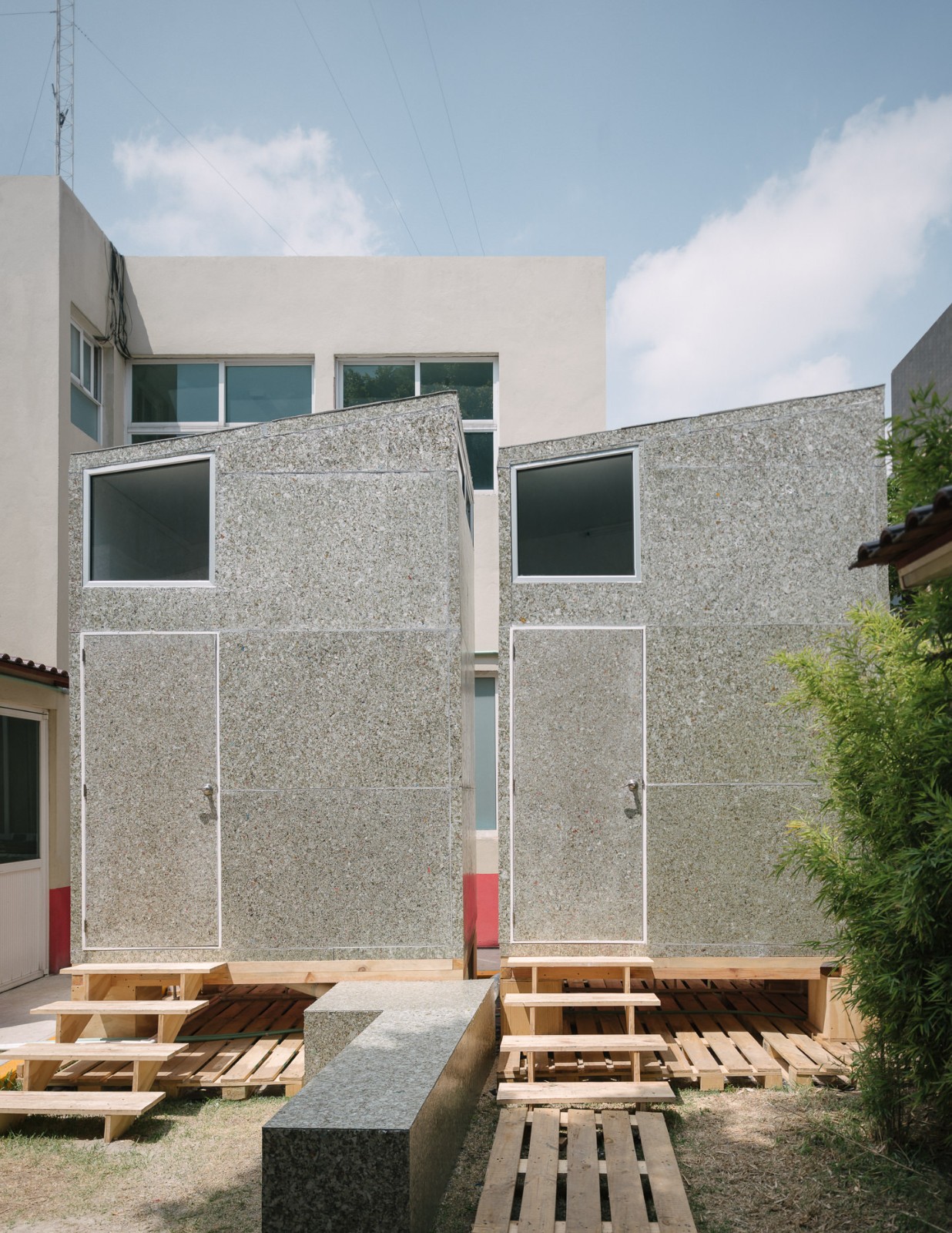 BIM建筑|模块舱体,医护人员临时空间 / Revolution BIM建筑|模块舱体,医护人员临时空间 / Revolution