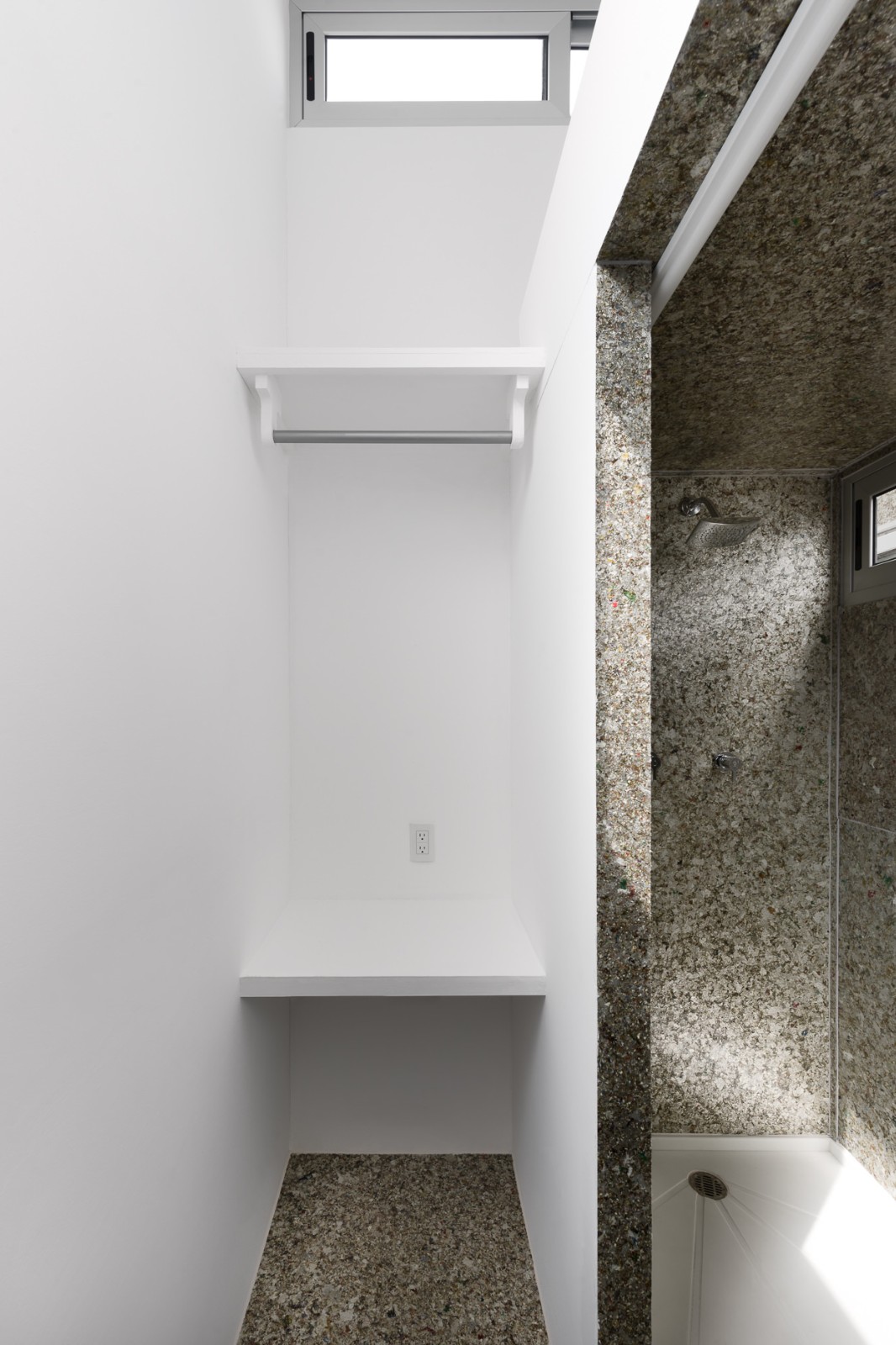 BIM建筑|模块舱体,医护人员临时空间 / Revolution BIM建筑|模块舱体,医护人员临时空间 / Revolution