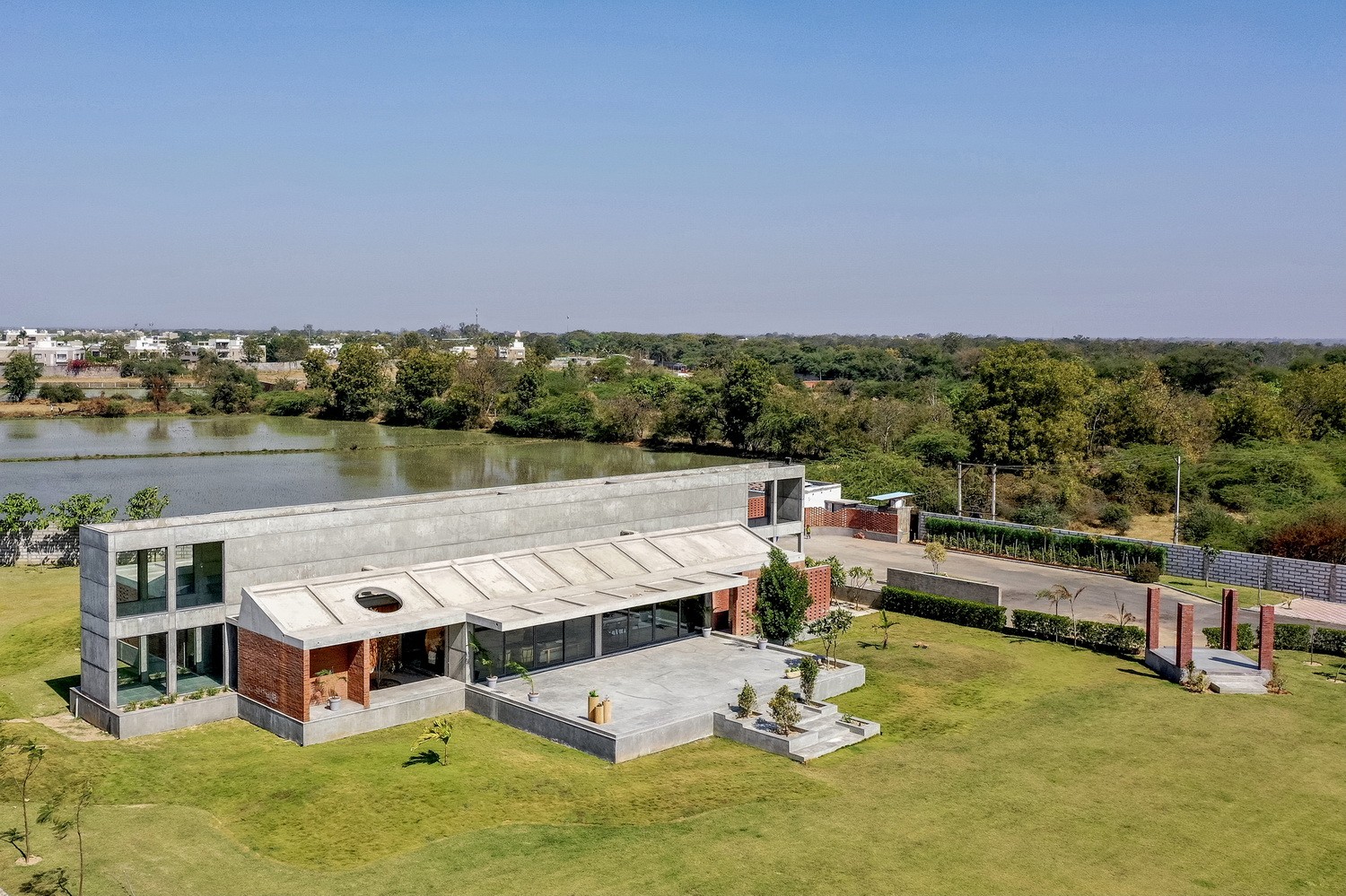 BIM建筑| 双湾之家 / MISA ARCHITECTS BIM建筑| 双湾之家 / MISA ARCHITECTS