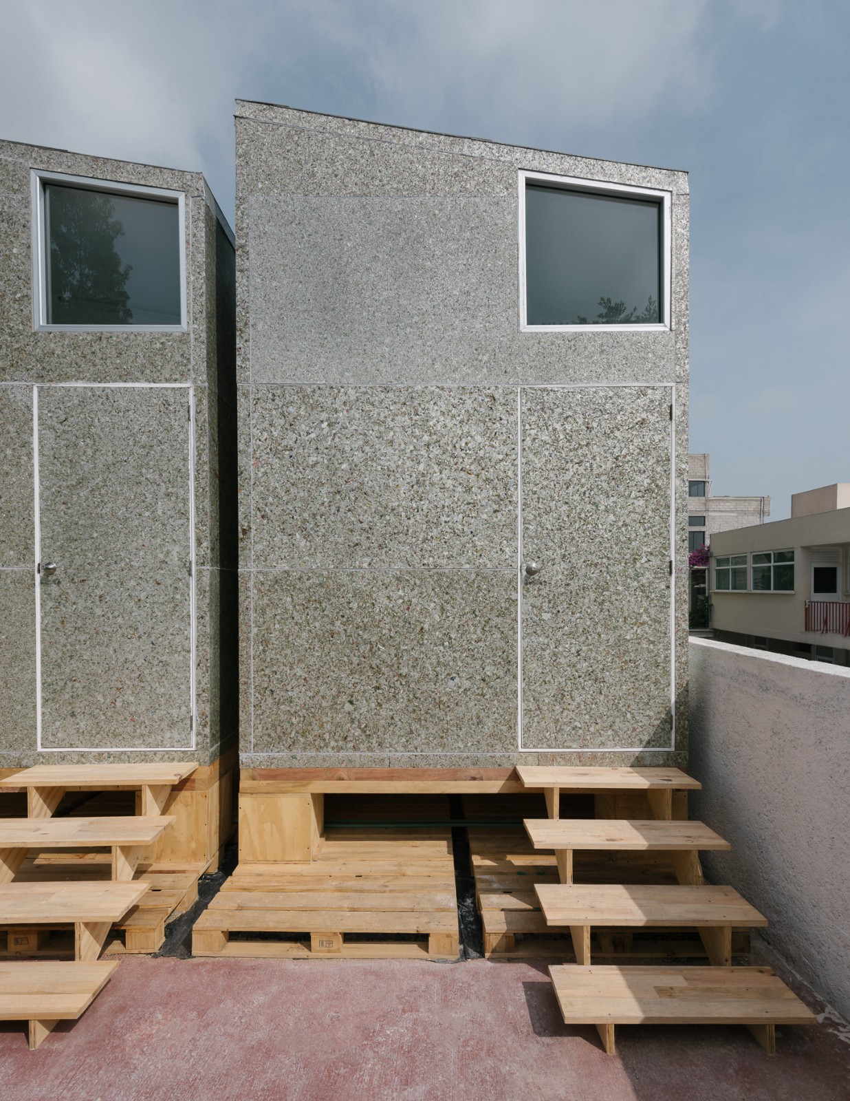 BIM建筑|模块舱体,医护人员临时空间 / Revolution BIM建筑|模块舱体,医护人员临时空间 / Revolution