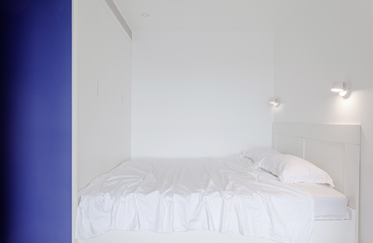 BIM建筑|「 蓝境 」克莱因蓝下的流线型音乐之家/戏构建筑设计工作室 BIM建筑|「 蓝境 」克莱因蓝下的流线型音乐之家/戏构建筑设计工作室