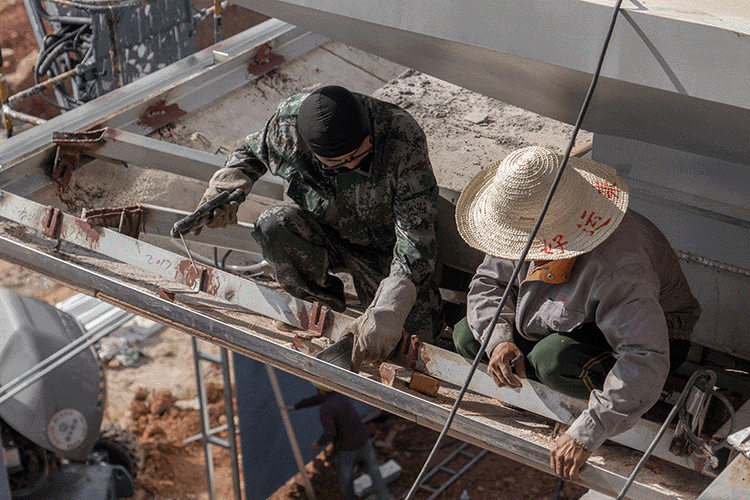 BIM建筑|日常风景下自然生长的空间:“伞之丘”生活方式集合店 / line+建筑事务所+gad BIM建筑|日常风景下自然生长的空间:“伞之丘”生活方式集合店 / line+建筑事务所+gad