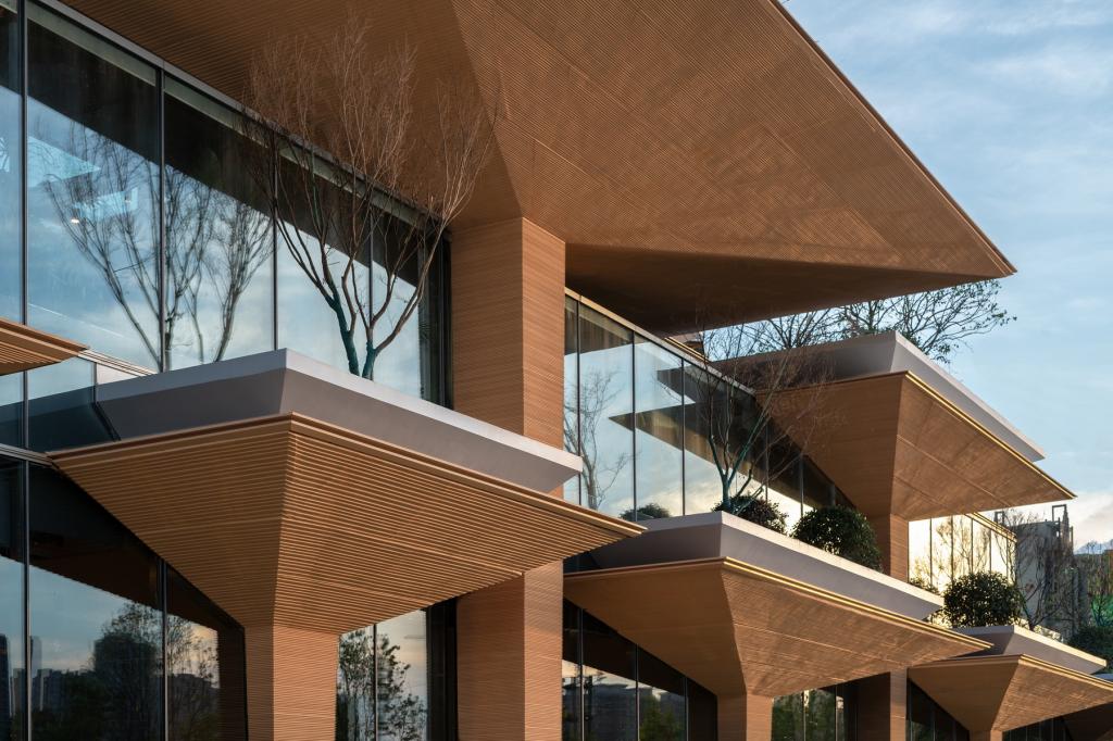 BIM建筑|日常风景下自然生长的空间:“伞之丘”生活方式集合店 / line+建筑事务所+gad BIM建筑|日常风景下自然生长的空间:“伞之丘”生活方式集合店 / line+建筑事务所+gad