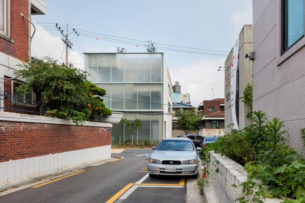 BIM建筑|thisisneverthat 时装工作室 / FHHH FRIENDS BIM建筑|thisisneverthat 时装工作室 / FHHH FRIENDS