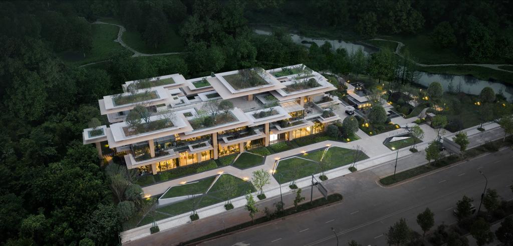 BIM建筑|日常风景下自然生长的空间:“伞之丘”生活方式集合店 / line+建筑事务所+gad BIM建筑|日常风景下自然生长的空间:“伞之丘”生活方式集合店 / line+建筑事务所+gad