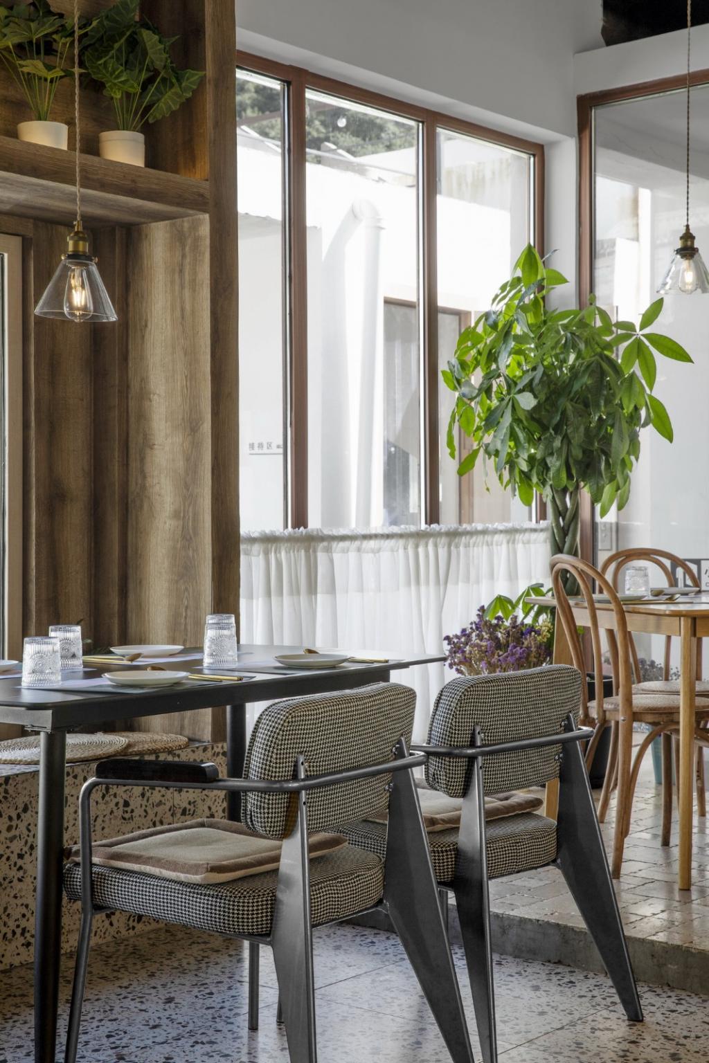 BIM建筑|右蔦乡村庭院餐厅,延庆 / 阿穆隆设计工作室 BIM建筑|右蔦乡村庭院餐厅,延庆 / 阿穆隆设计工作室