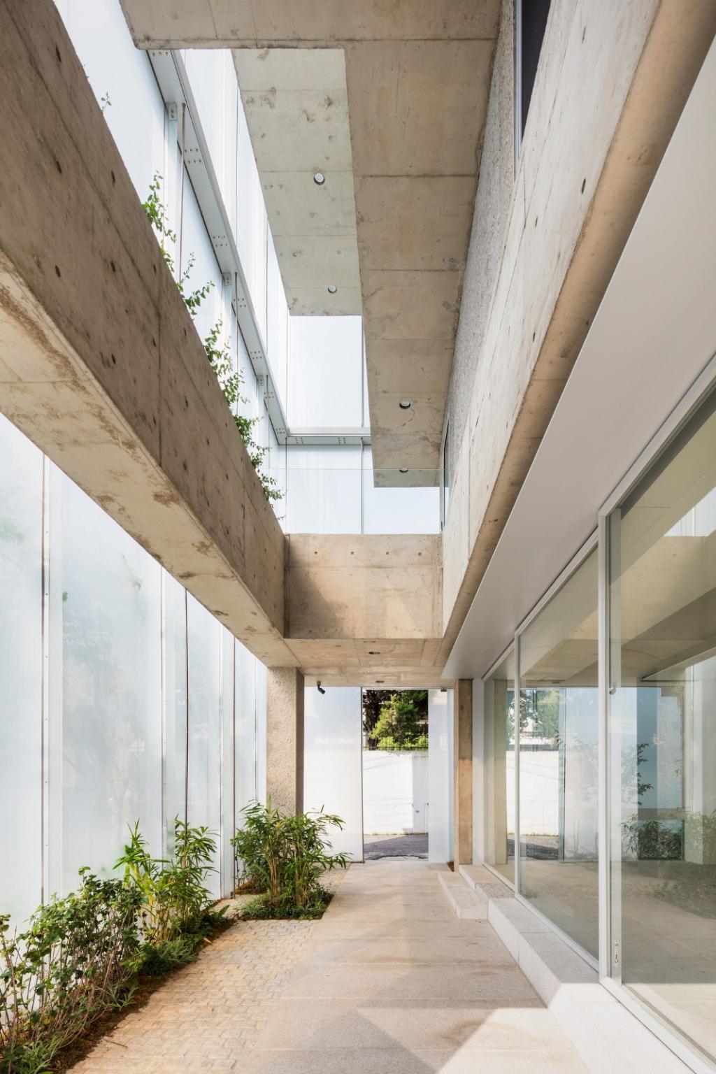 BIM建筑|thisisneverthat 时装工作室 / FHHH FRIENDS BIM建筑|thisisneverthat 时装工作室 / FHHH FRIENDS