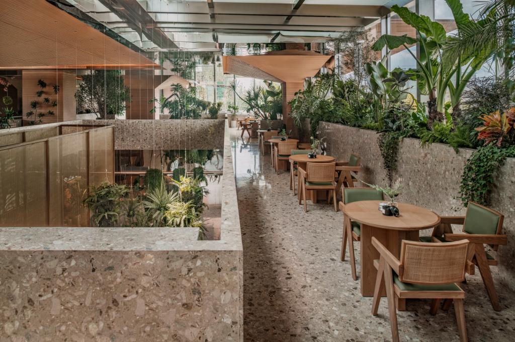 BIM建筑|日常风景下自然生长的空间:“伞之丘”生活方式集合店 / line+建筑事务所+gad BIM建筑|日常风景下自然生长的空间:“伞之丘”生活方式集合店 / line+建筑事务所+gad