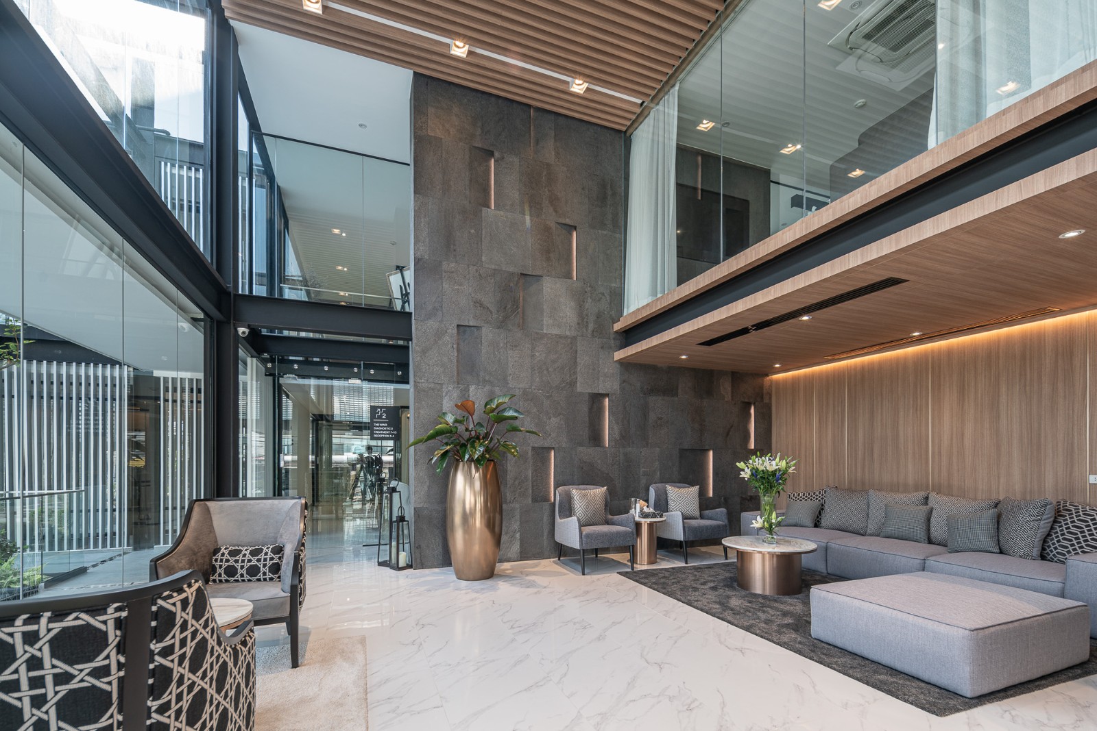 BIM建筑|玻璃砖构筑的美容诊所 / Sute Architect BIM建筑|玻璃砖构筑的美容诊所 / Sute Architect