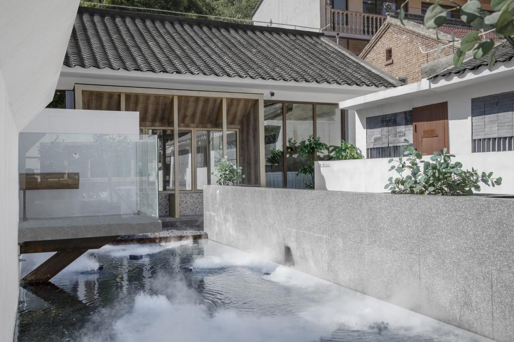 BIM建筑|右蔦乡村庭院餐厅,延庆 / 阿穆隆设计工作室 BIM建筑|右蔦乡村庭院餐厅,延庆 / 阿穆隆设计工作室