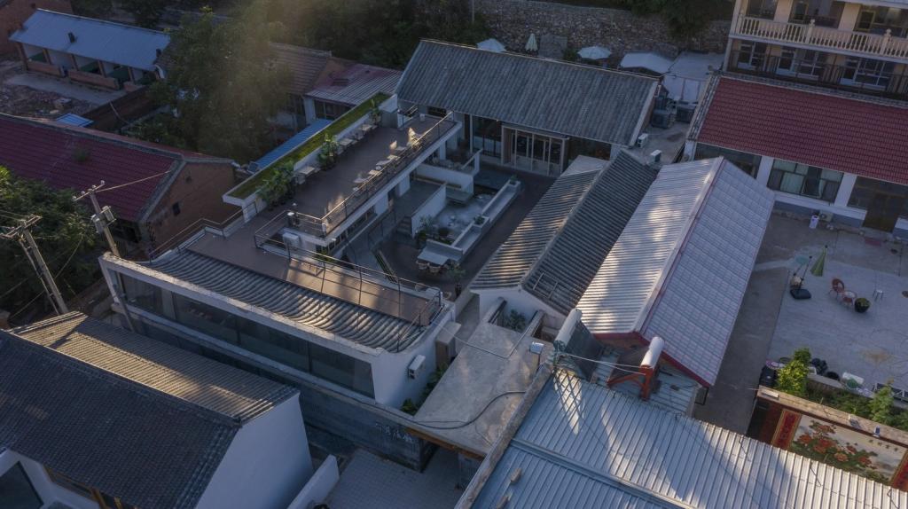 BIM建筑|右蔦乡村庭院餐厅,延庆 / 阿穆隆设计工作室 BIM建筑|右蔦乡村庭院餐厅,延庆 / 阿穆隆设计工作室