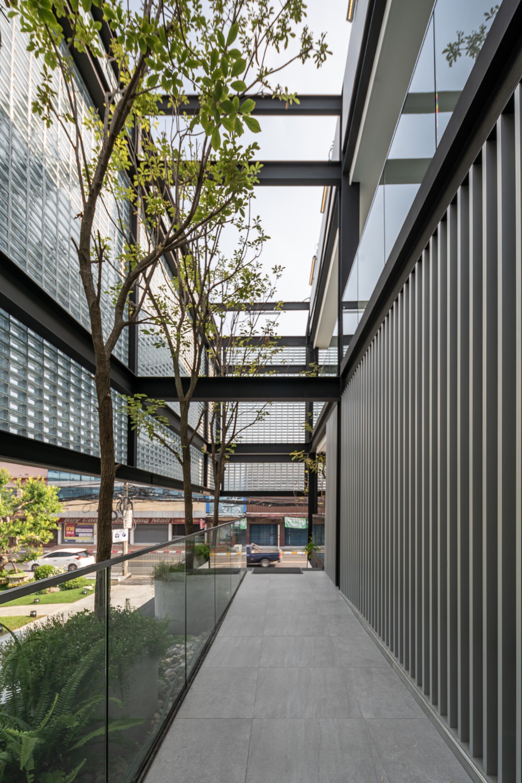 BIM建筑|玻璃砖构筑的美容诊所 / Sute Architect BIM建筑|玻璃砖构筑的美容诊所 / Sute Architect