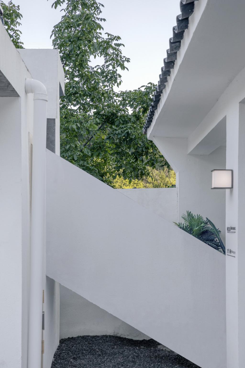 BIM建筑|右蔦乡村庭院餐厅,延庆 / 阿穆隆设计工作室 BIM建筑|右蔦乡村庭院餐厅,延庆 / 阿穆隆设计工作室