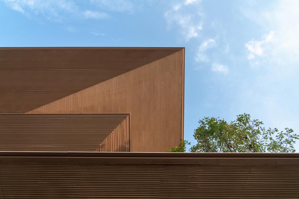 BIM建筑|日常风景下自然生长的空间:“伞之丘”生活方式集合店 / line+建筑事务所+gad BIM建筑|日常风景下自然生长的空间:“伞之丘”生活方式集合店 / line+建筑事务所+gad