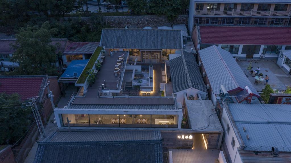 BIM建筑|右蔦乡村庭院餐厅,延庆 / 阿穆隆设计工作室 BIM建筑|右蔦乡村庭院餐厅,延庆 / 阿穆隆设计工作室