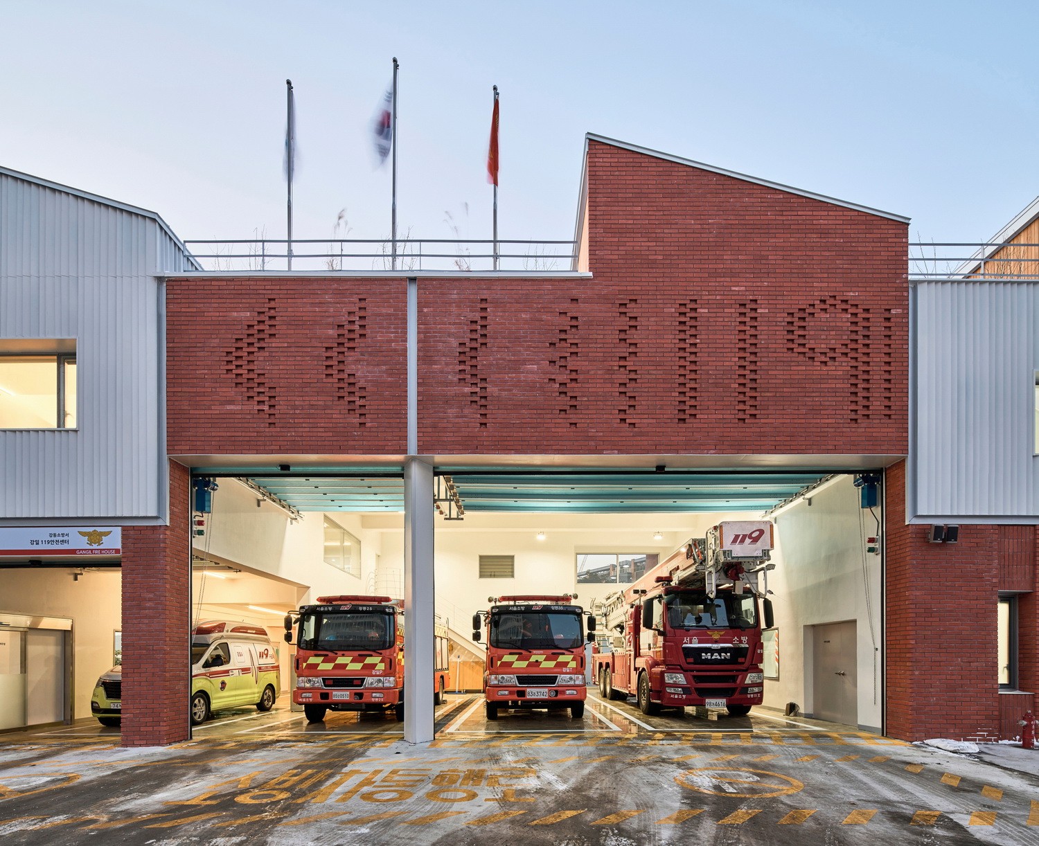BIM建筑|江一洞119消防站 / OA-Lab BIM建筑|江一洞119消防站 / OA-Lab