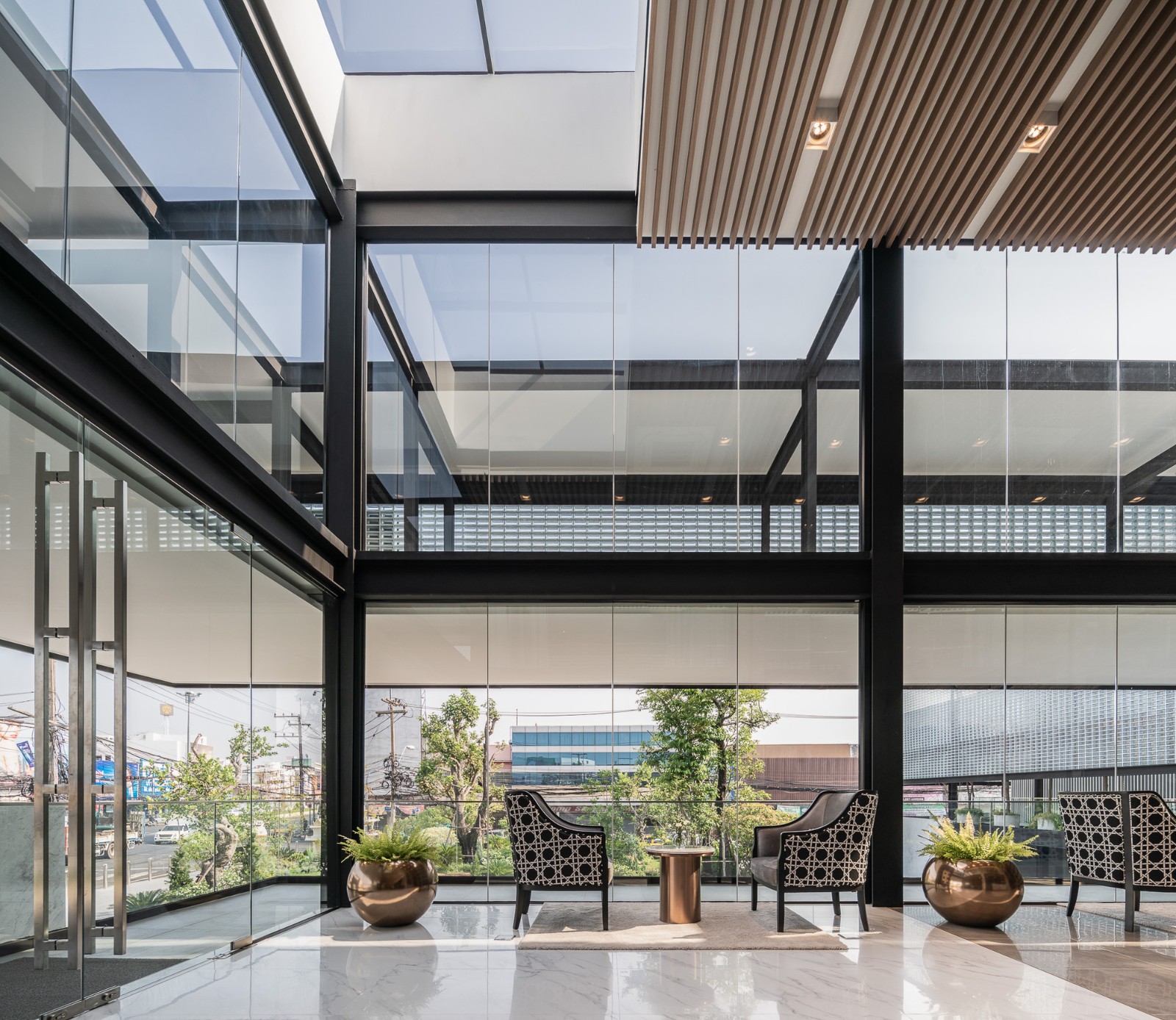 BIM建筑|玻璃砖构筑的美容诊所 / Sute Architect BIM建筑|玻璃砖构筑的美容诊所 / Sute Architect