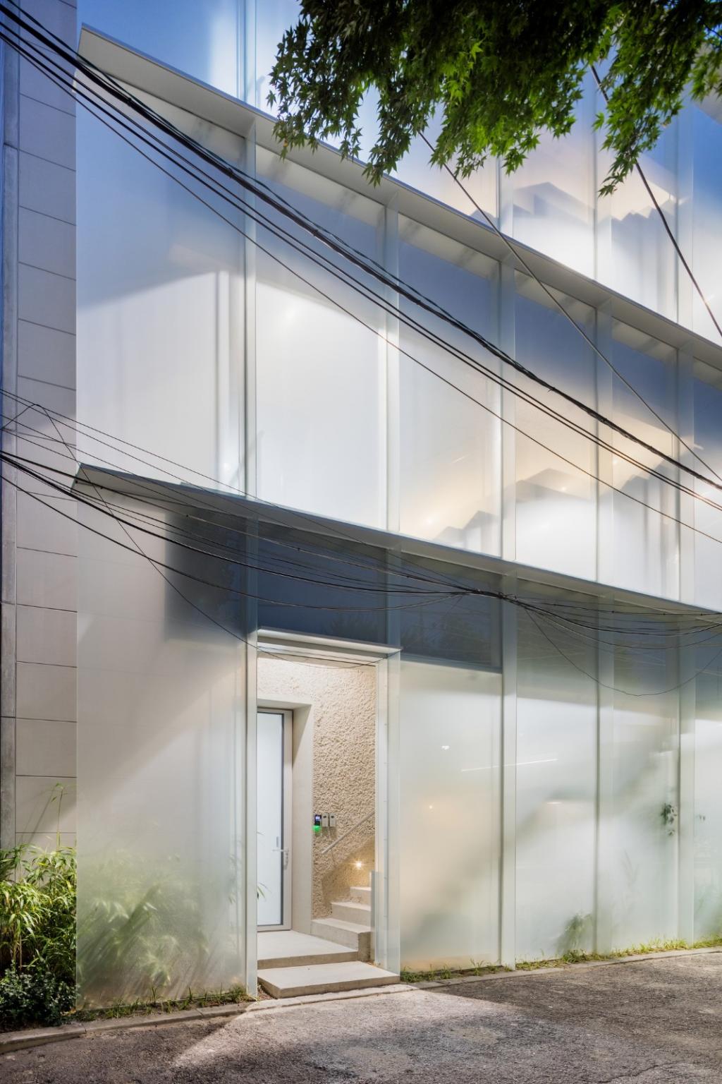 BIM建筑|thisisneverthat 时装工作室 / FHHH FRIENDS BIM建筑|thisisneverthat 时装工作室 / FHHH FRIENDS