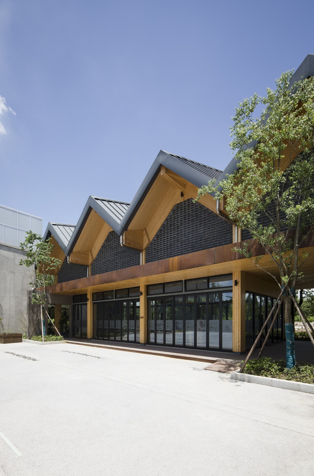 BIM建筑|桐乡东浜头村双创客厅改造 | 上海严旸建筑设计工作室 BIM建筑|桐乡东浜头村双创客厅改造 | 上海严旸建筑设计工作室