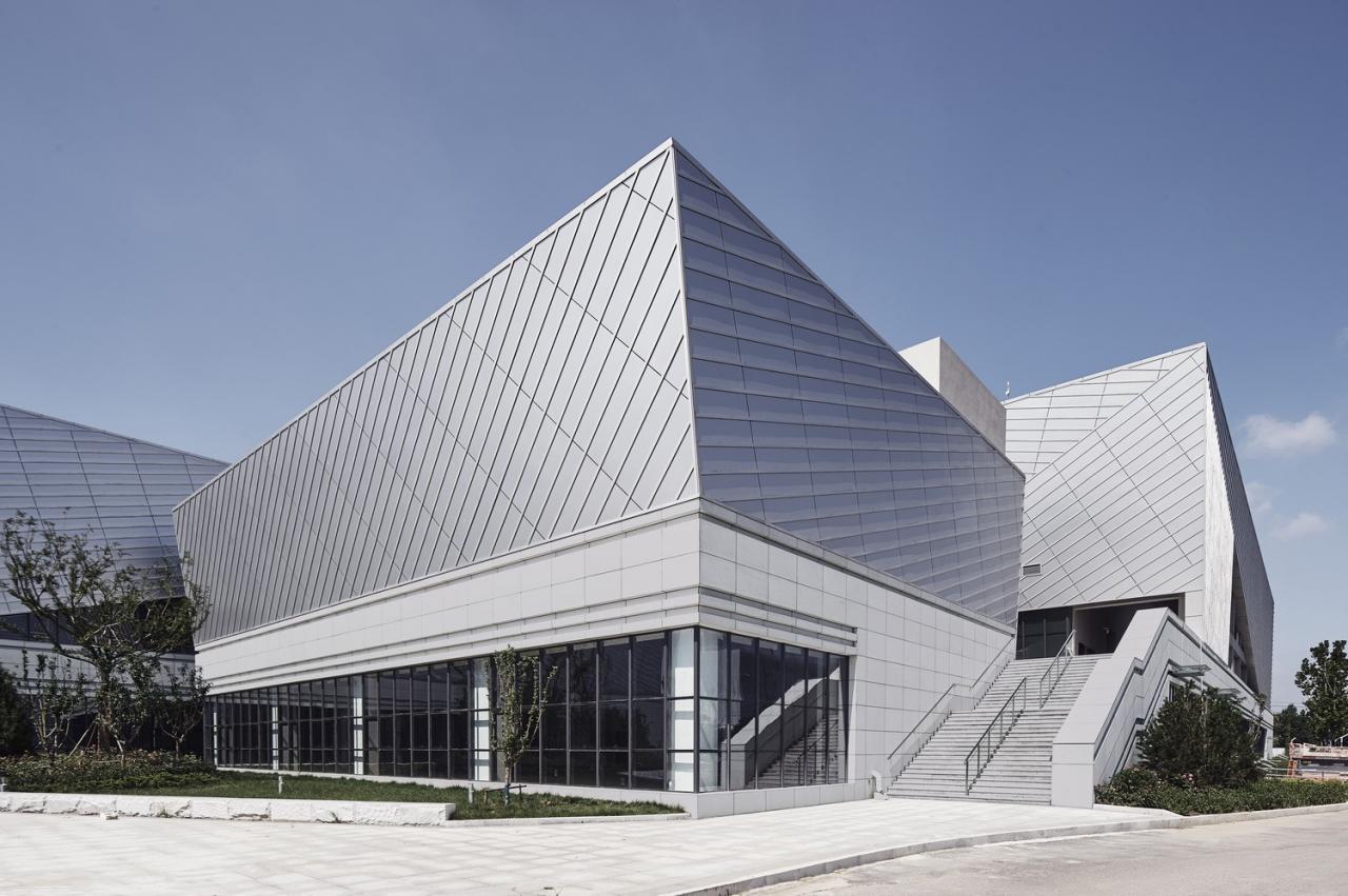 BIM建筑|济南山东第一医科大学文体中心 / 天津大学设计总院·顾志宏工作室 BIM建筑|济南山东第一医科大学文体中心 / 天津大学设计总院·顾志宏工作室