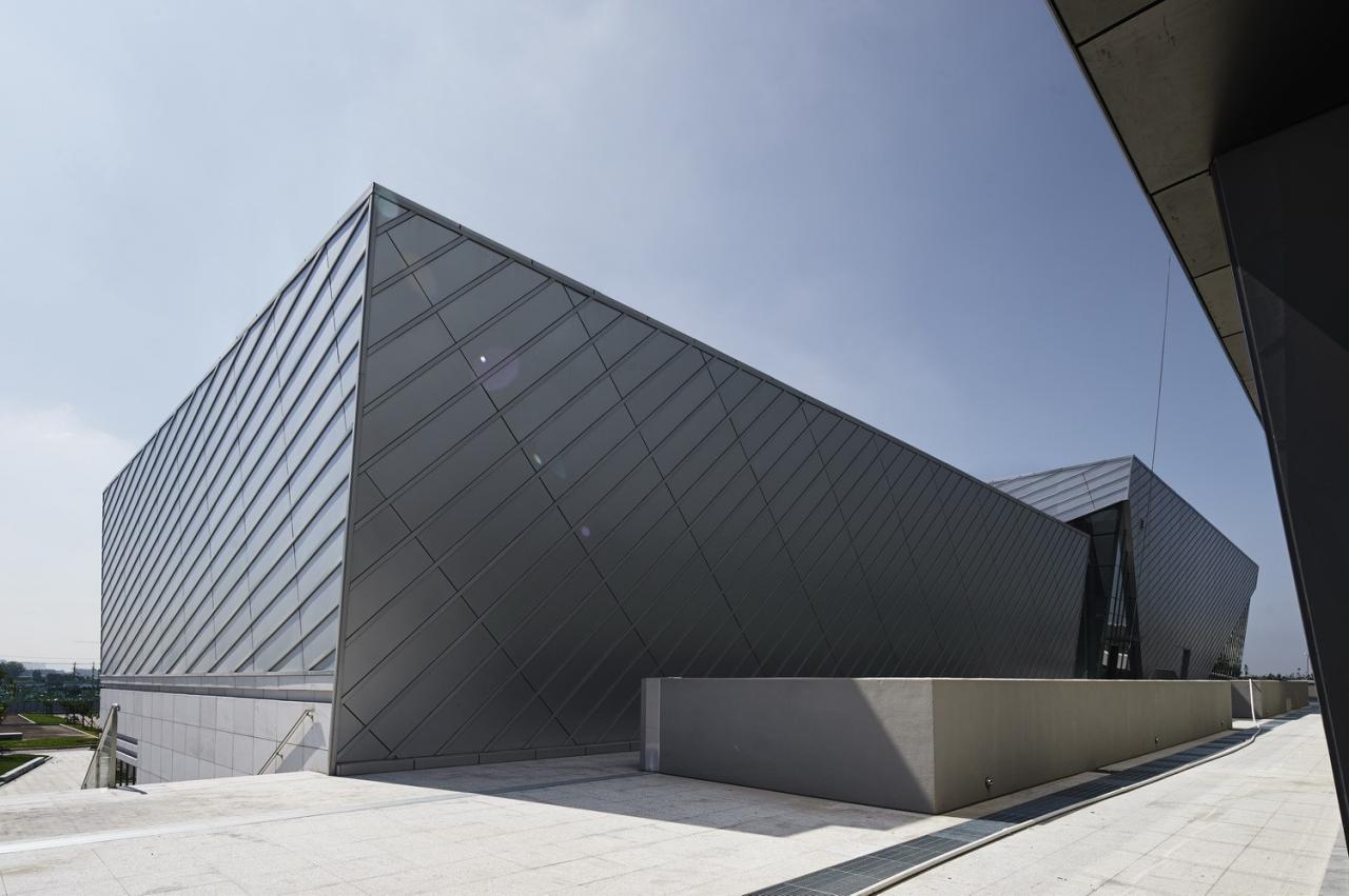 BIM建筑|济南山东第一医科大学文体中心 / 天津大学设计总院·顾志宏工作室 BIM建筑|济南山东第一医科大学文体中心 / 天津大学设计总院·顾志宏工作室