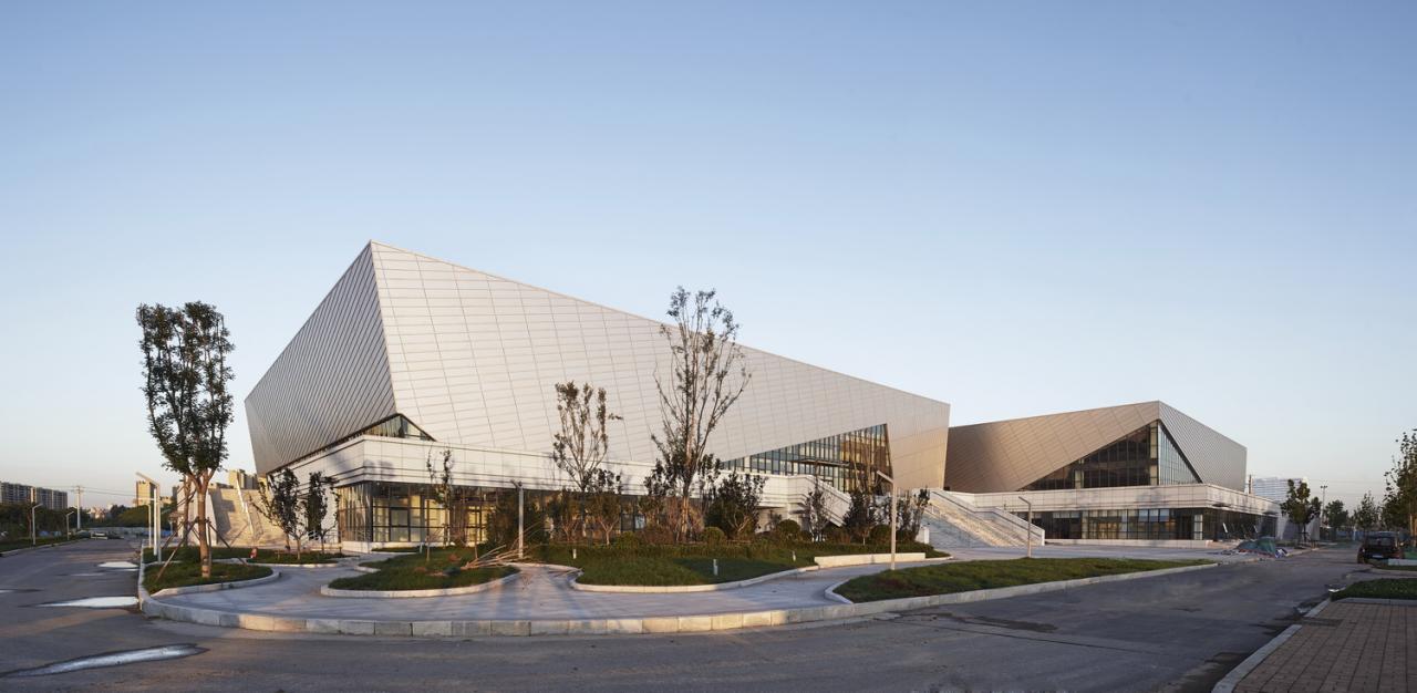 BIM建筑|济南山东第一医科大学文体中心 / 天津大学设计总院·顾志宏工作室 BIM建筑|济南山东第一医科大学文体中心 / 天津大学设计总院·顾志宏工作室