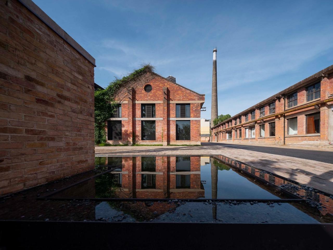 BIM建筑|景德镇江西画院美术馆 / 筑境设计 BIM建筑|景德镇江西画院美术馆 / 筑境设计