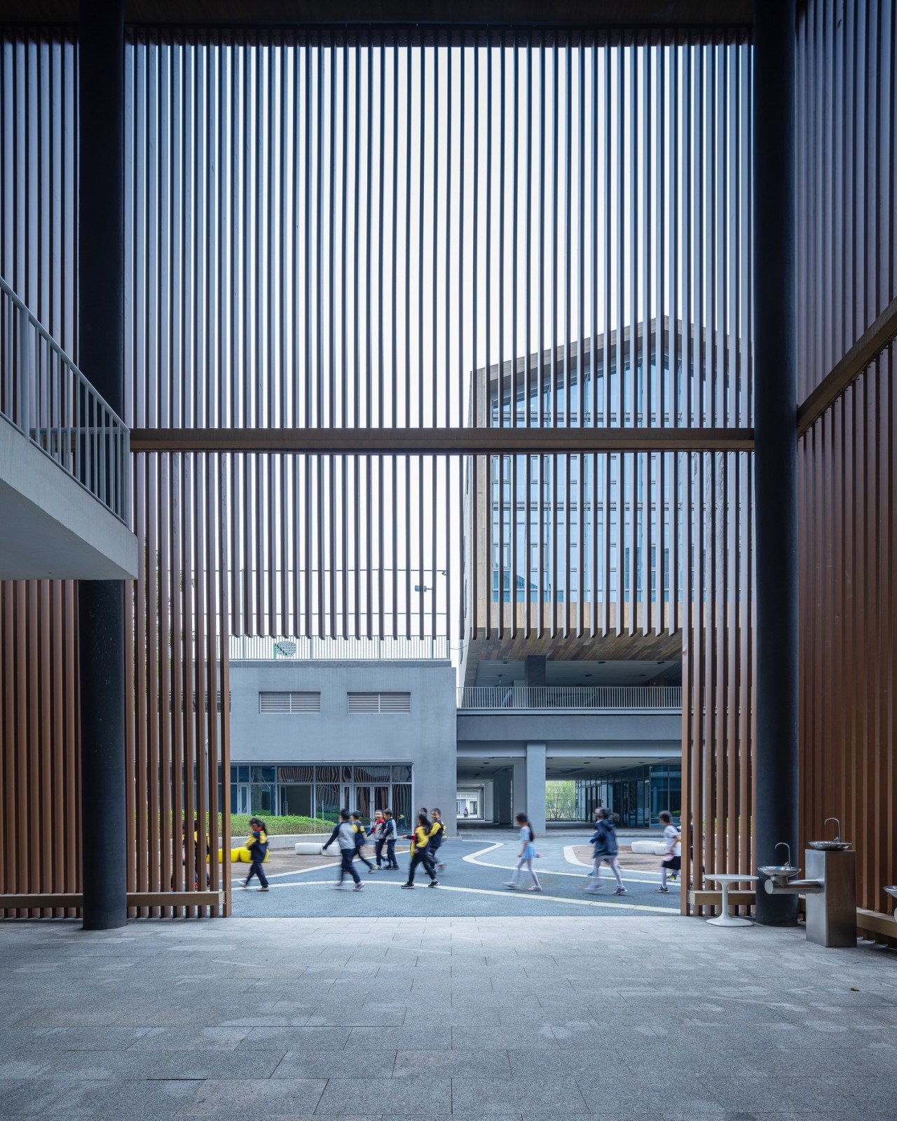 BIM建筑|重庆两江人民小学:在大自然里勇敢冒险 / gad BIM建筑|重庆两江人民小学:在大自然里勇敢冒险 / gad