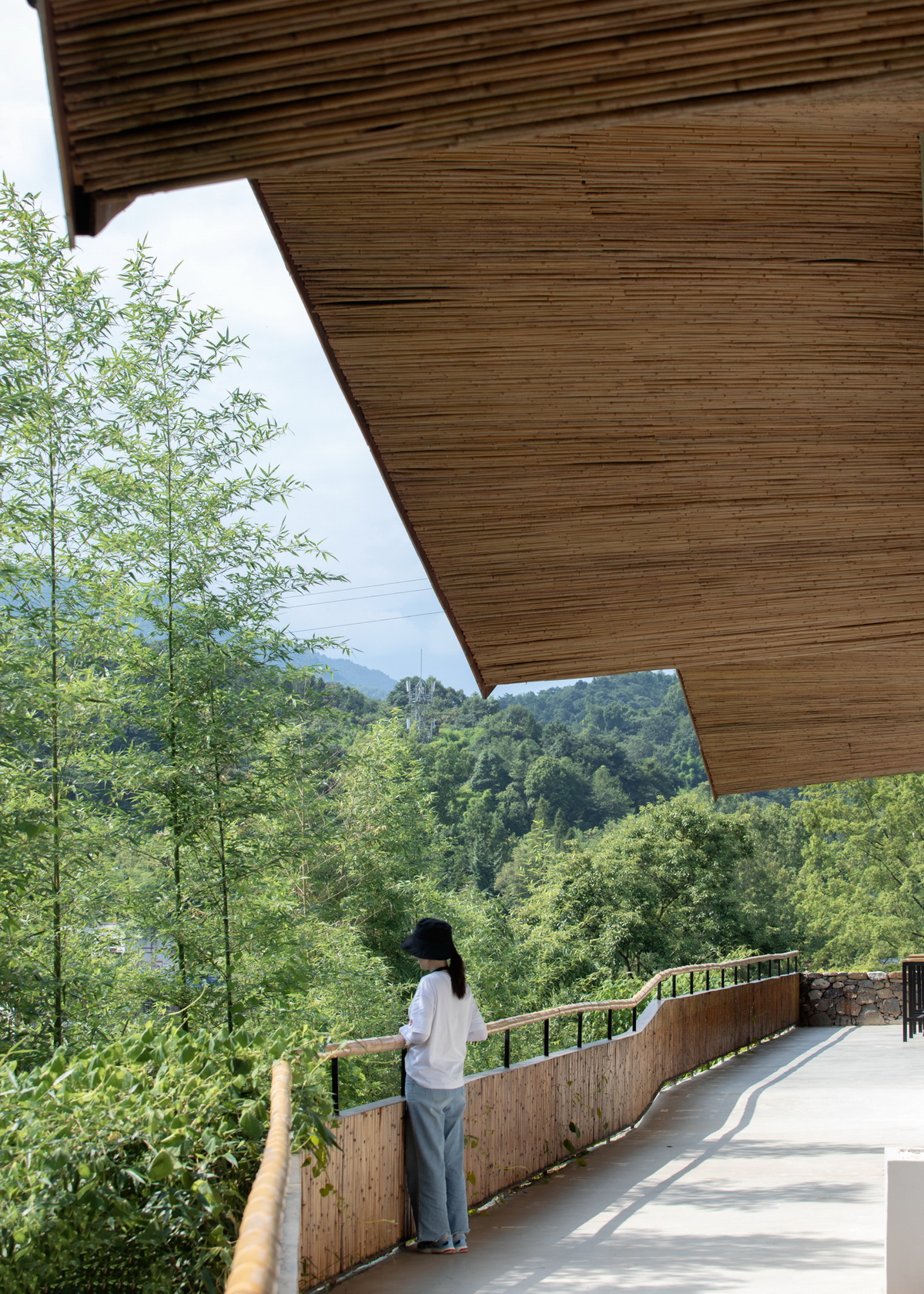 BIM建筑|在半山崖的废弃鸡棚,用峰峦“盖”一座共享工厂 / 时地建筑 BIM建筑|在半山崖的废弃鸡棚,用峰峦“盖”一座共享工厂 / 时地建筑