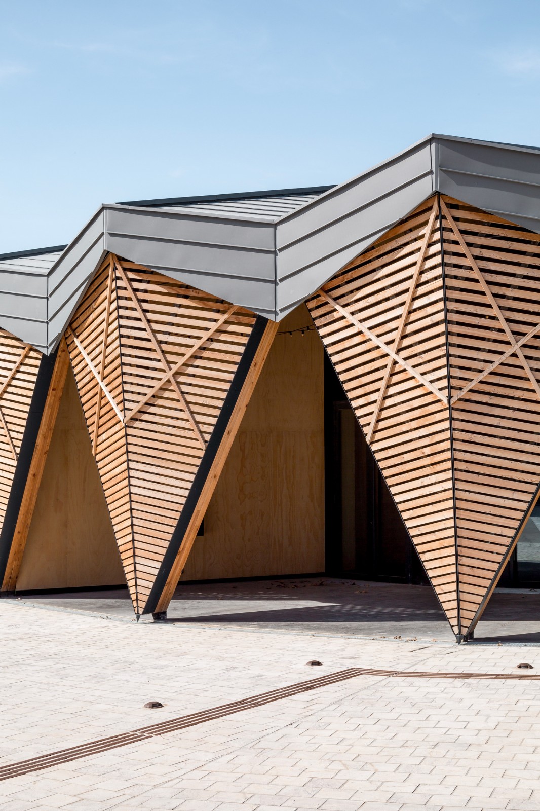 BIM建筑|马戏团式建筑,Domaine de Bayssan 剧院 / K architectures BIM建筑|马戏团式建筑,Domaine de Bayssan 剧院 / K architectures