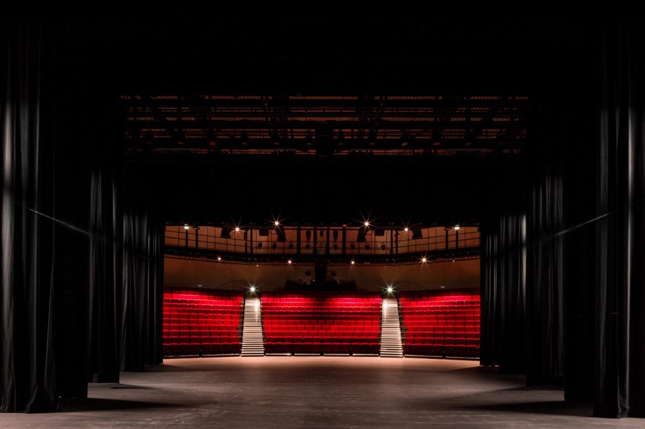 BIM建筑|马戏团式建筑,Domaine de Bayssan 剧院 / K architectures BIM建筑|马戏团式建筑,Domaine de Bayssan 剧院 / K architectures